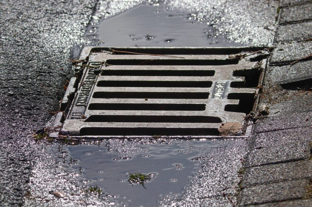 drain, gully, metal-4049284.jpg